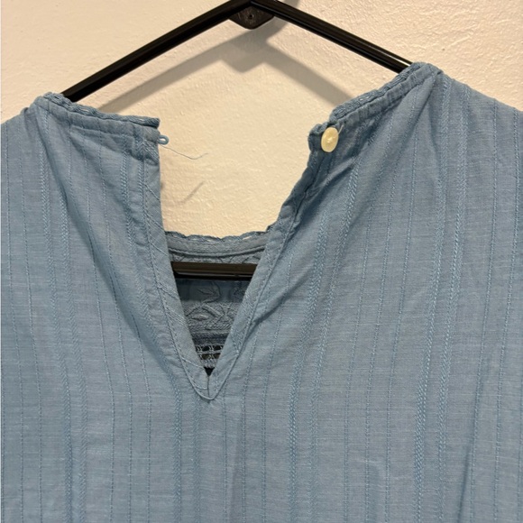 Universal Thread Embroidered Blue Garment - Picture 8 of 9